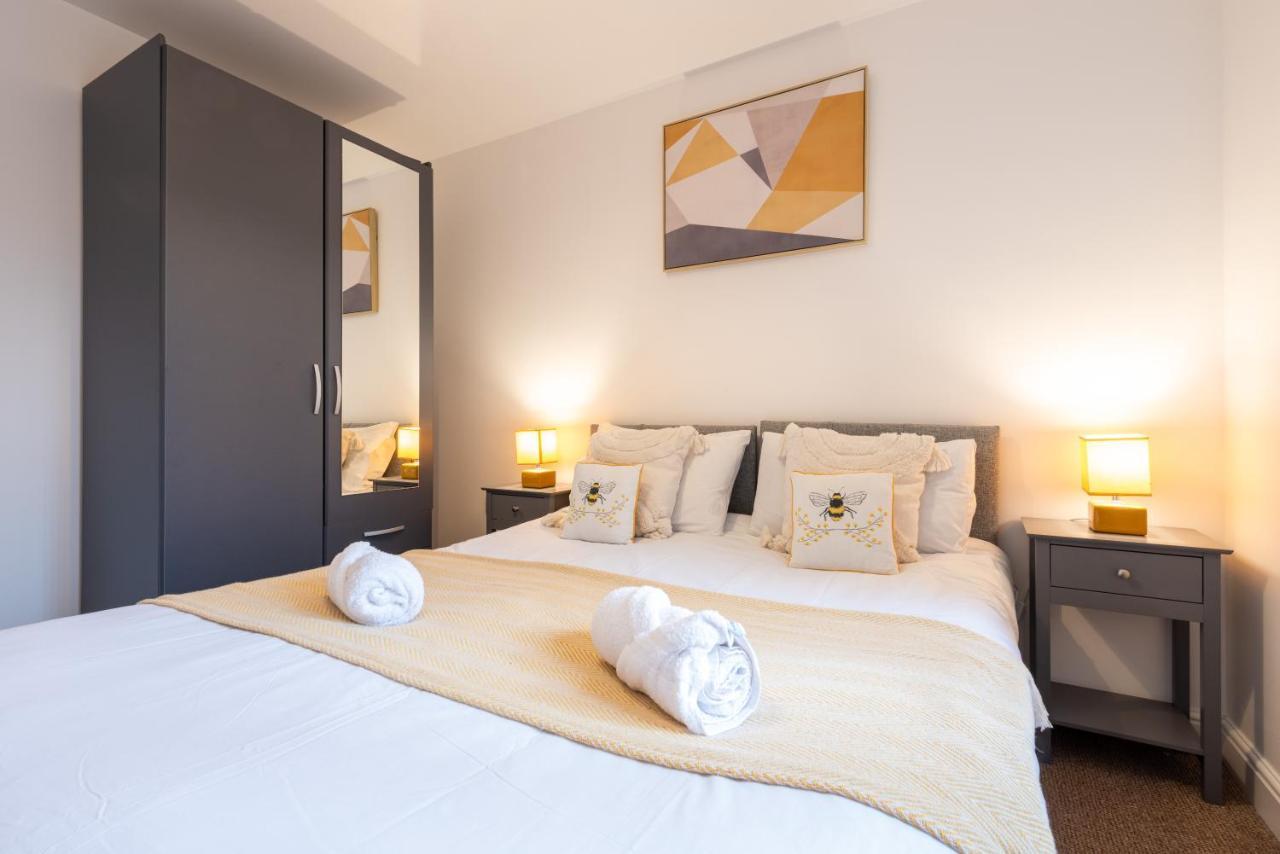 Parking - Spacious - Smart Tv - Self Checkin - Garden - King Derby Eksteriør bilde