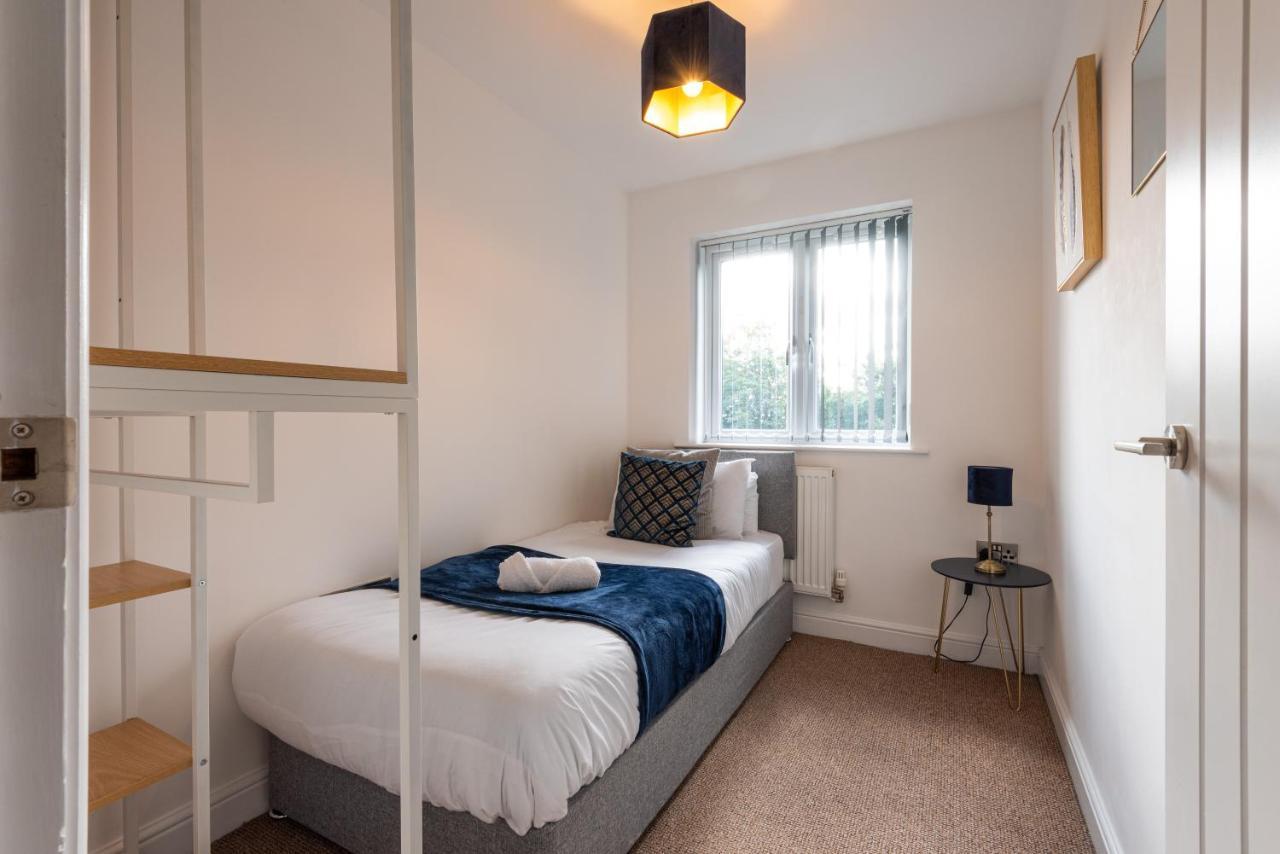 Parking - Spacious - Smart Tv - Self Checkin - Garden - King Derby Eksteriør bilde